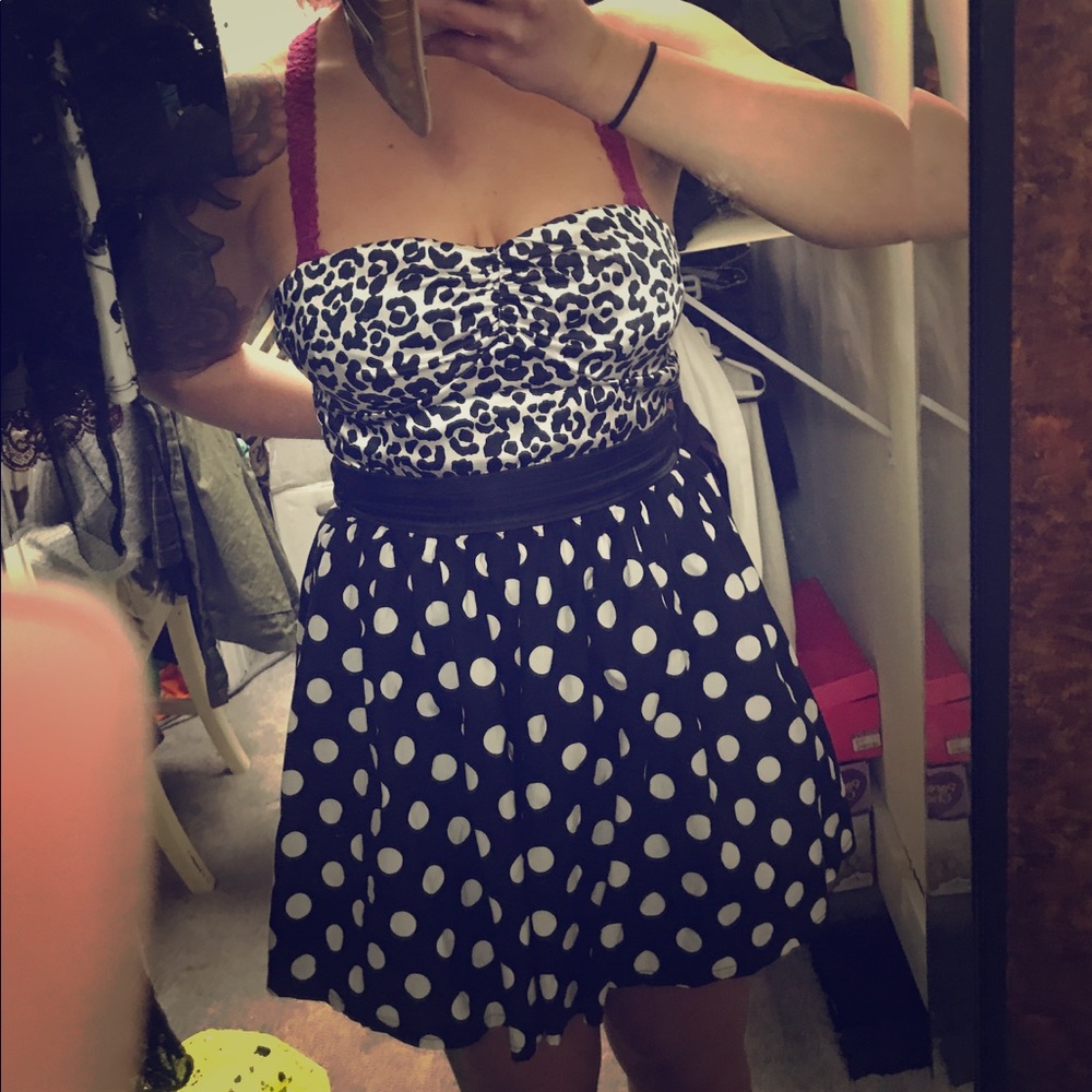 Leopard sprint polka dot dress